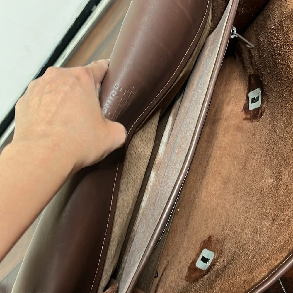 Denise Messenger‎ Shoulder Bag Full Grain Leather Made in USA Academia  Preppy